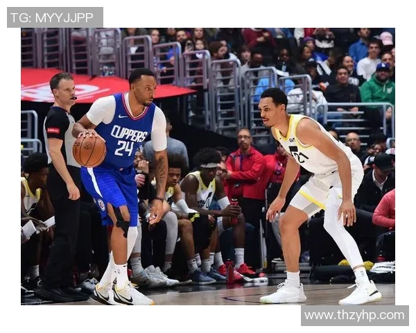 快船与爵士季后赛第三场对决精彩回顾与赛况分析